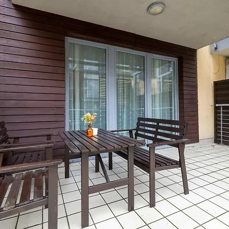 Spacious With Underground Parking And Terrace By Renters Katowice