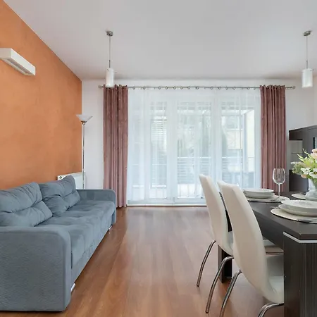 Apartment Spacious With Underground Parking And Terrace By Renters *