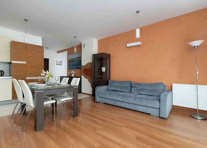 Spacious With Underground Parking And Terrace By Renters Apartament *