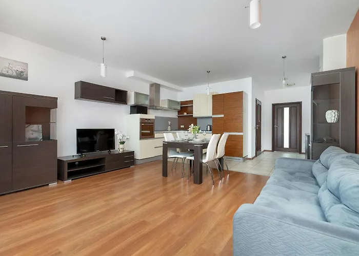 شقة Spacious With Underground Parking And Terrace By Renters